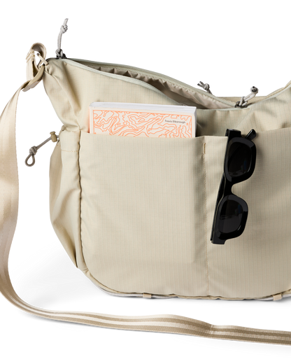 Viaje 12L Shoulder Bag