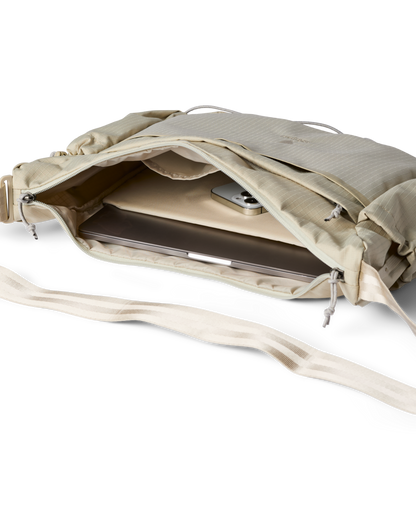 Viaje 12L Shoulder Bag