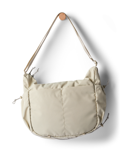 Viaje 12L Shoulder Bag