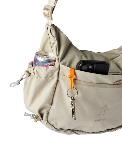 Viaje 9L Shoulder Bag
