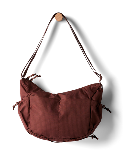Viaje 9L Shoulder Bag